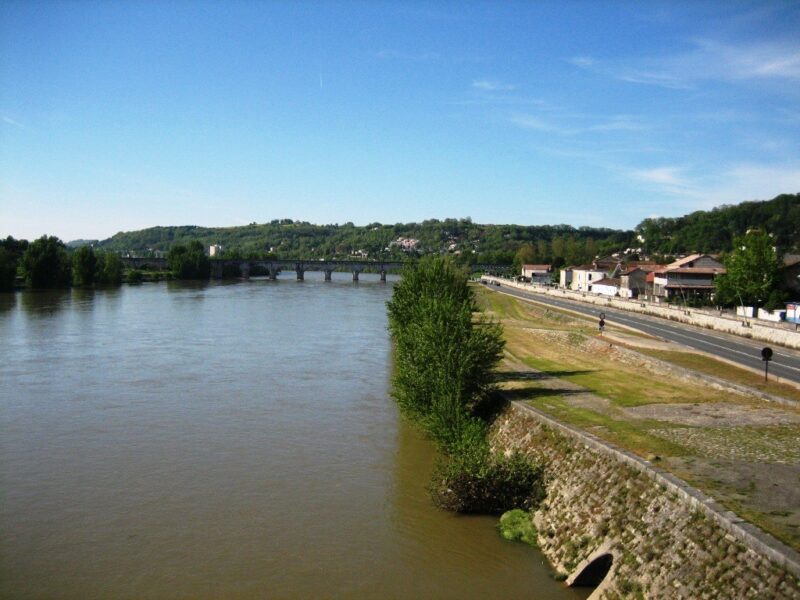Agen Garonne River