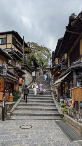 33 Kyoto without tourists Higashiyama