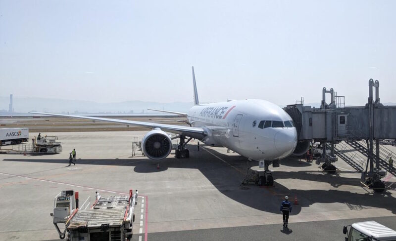 Boeing 777 Air France Osaka to Paris